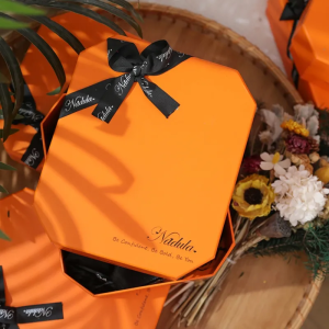 Nadula's Free Gifts Beautiful Box Is Specially Prepared For The Holidays, Catalog Online Nadula 2733