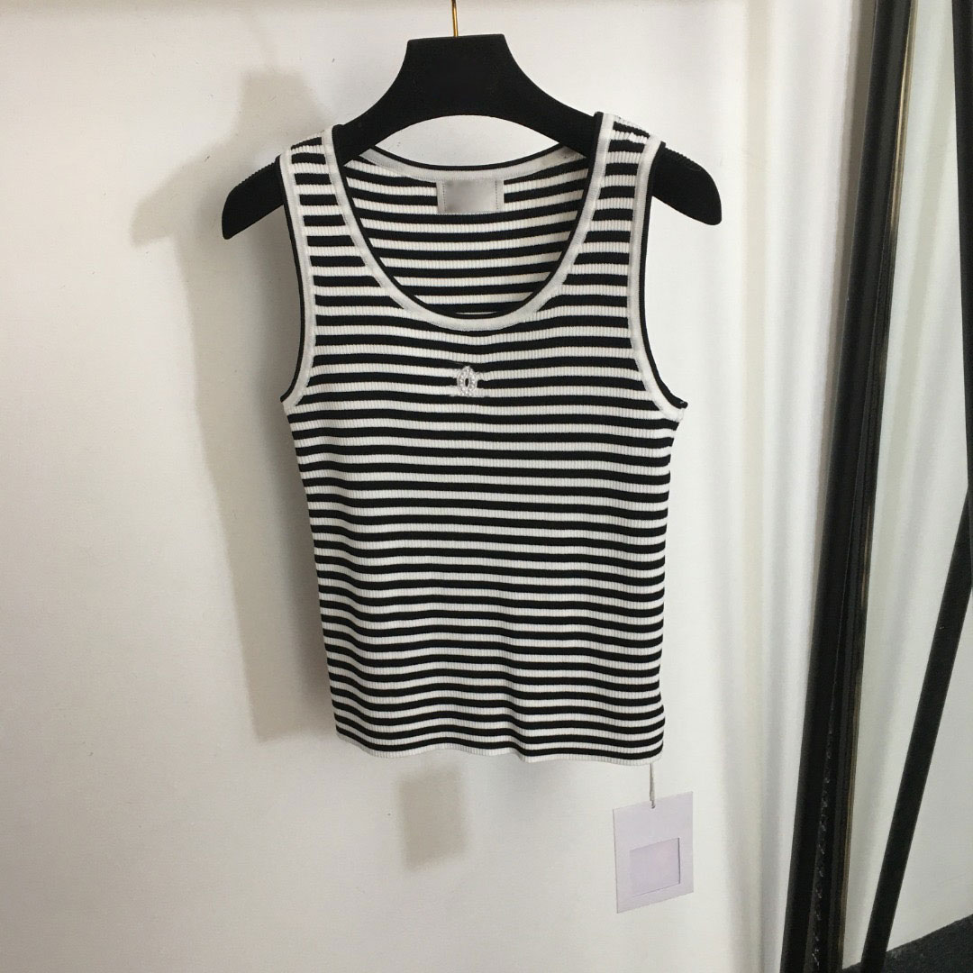 24 Designers Womens Tops Tees Tanks Camis Chest Letter T shirt Summer cool striped slim knit vest pink light green black crop cc tank top dress ladies blouse X250505
