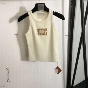 Muilys Women Clothing T Shirt Designer Miu Shirt Women Sexy Halter Tops Party Crop Top Embroidered Tank Spring Summer Backless Miulys Miulys Top Aa1