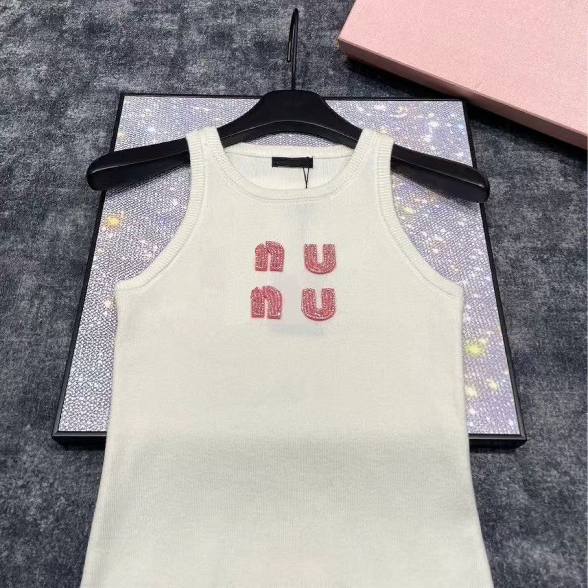 Womens Polos Womens Designer T-shirt Slim Fit Crop Top CH Embroidery Short Open Umbilical Tee Small Street Hot Girls Versatile Clothing