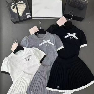 Designer Women's Two Piece Dress Two2 PieceS SetS sweaters WOMEN sweater Tee Women's Pullover Sweaterss