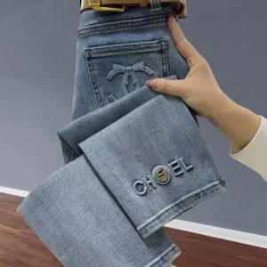 This is a trendy high-waisted 9-inch couple's printed jeans design. The new style of printed pants is fashionable for women S--5XL