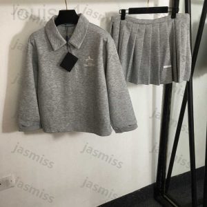 Women's Two Piece Pants designer Designer Clothing Set Luxury Womens Dress Brand Sweater Long Sleeve Knitwear Cardigan Fashion Women Suit High Quality Coat JEUC