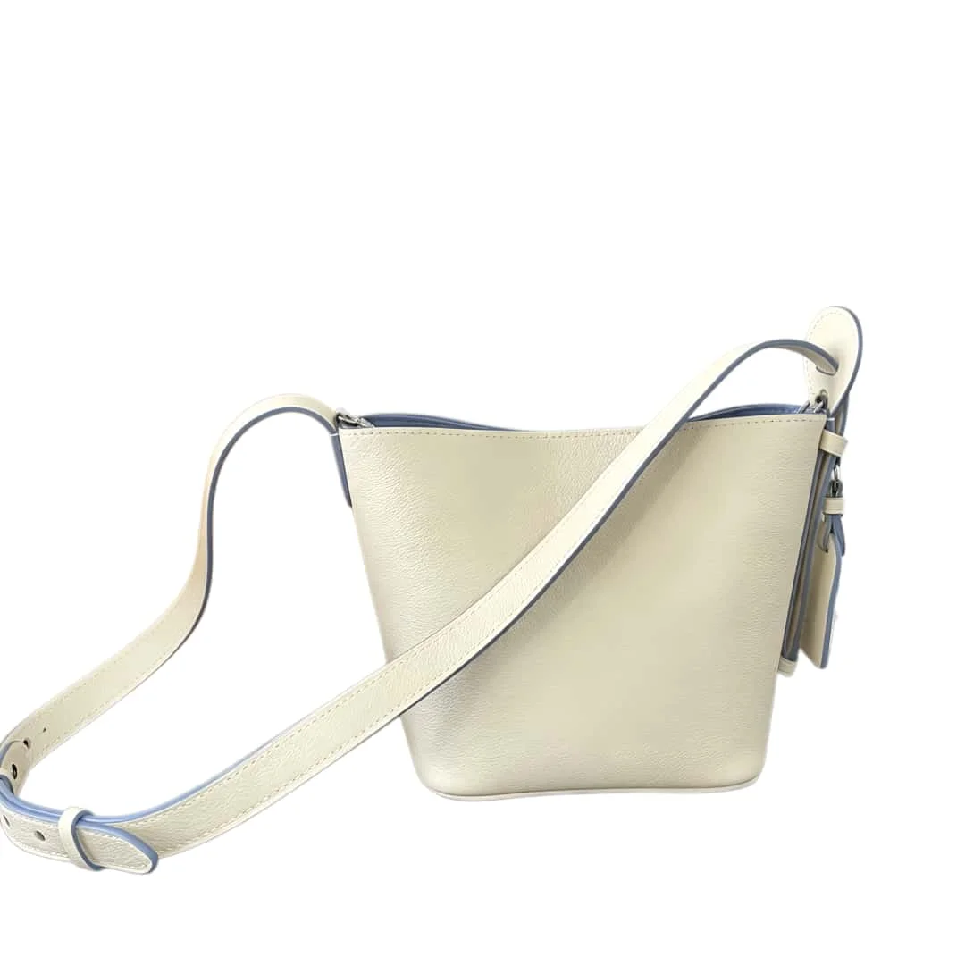 See Details 22-2026 Ladies Classic Luxury Top Handbag Shoulder Bag Handbag Padlock Versatile Commuter Y2K. Size: 16 x 18 x 12 cm - AliExpress Women's Handbags