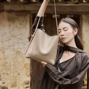 New Bag 2025 New Women's Bag Crossbody Bag All-match Genuine Leather Shoulder Large Capacity Commuter Bucket Bag Fashion Design - AliExpress Women's Handbags