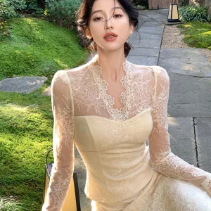 Sexy Lace Base irt Women's V-Ne Design Inner Wear Boting irt French Sle Slim Fit Long Sve Thermal Polyester Fiber - AliExpress Shirts & Blouses