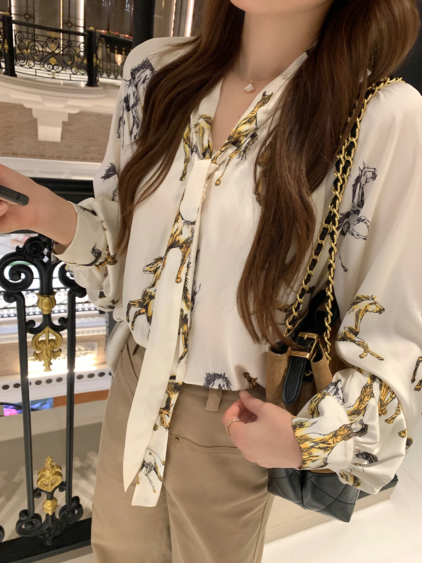 New 307 Benxe Long Sve Satin Design Sense Cool Wind Flower irt Ele Casual Sle Loose Fit Polyester Fiber Women's irt - AliExpress Shirts & Blouses