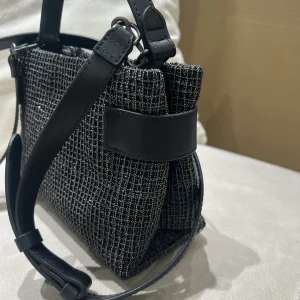 Beaded Chain Elegant And Versatile Shoulder/Crossbody/Handbag, Casual And Stylish, Women'S Size 23*15*10 - AliExpress Travel Bags