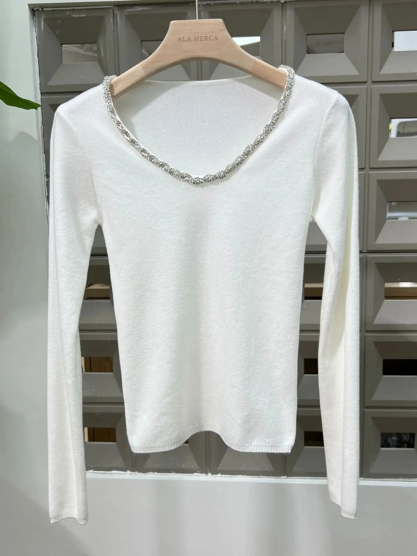 Autumn New Hot Style High-End Luxury Chic Handmade Rhinestone Round Neck Knitted T-Shirt Women's Casual Fashion Long Sleeve Top - AliExpress Sweaters&Jumpers