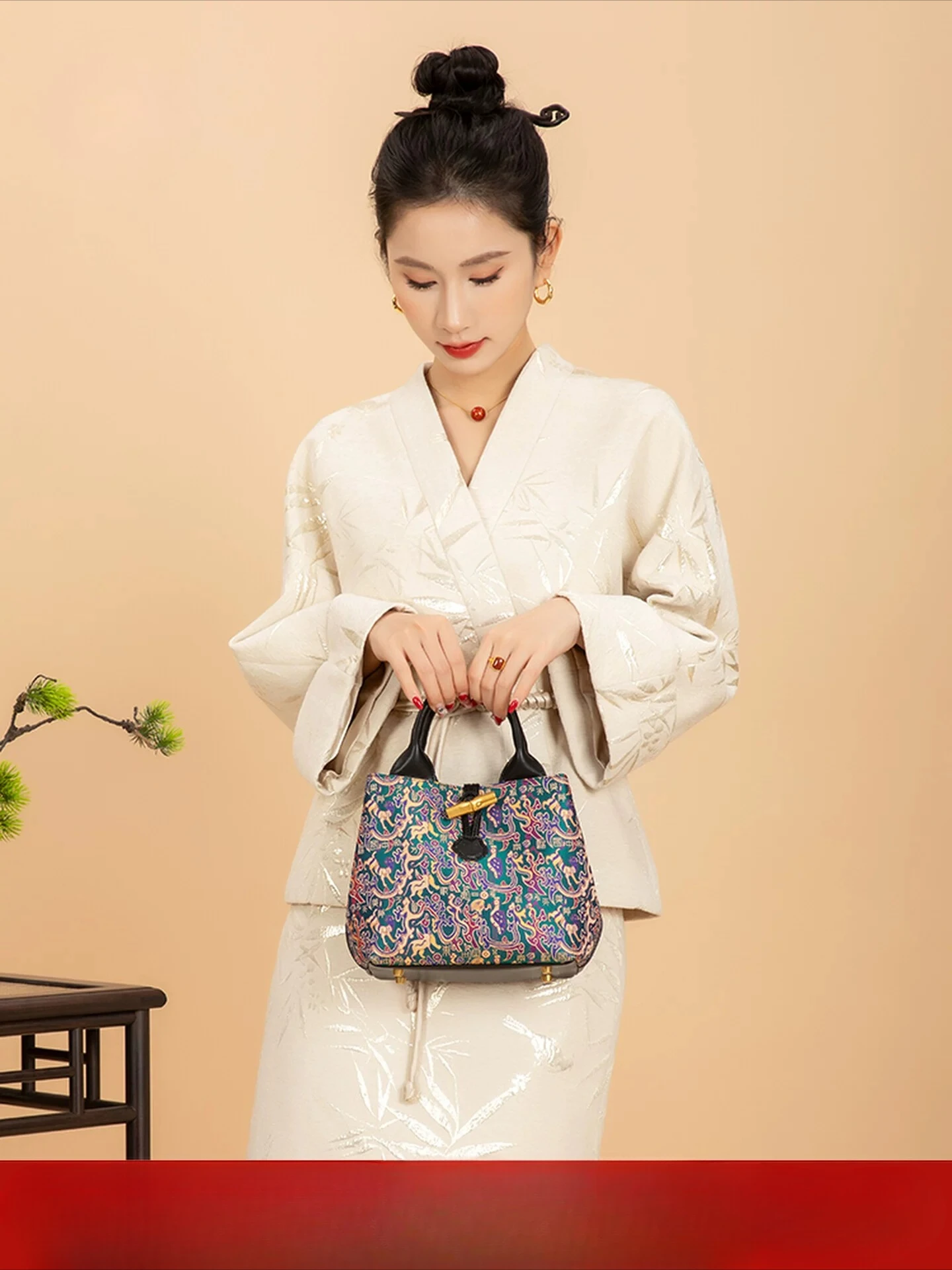 New High-end Women's Handbag, Cowhide Silk Embroidery Splicing Chinese Style Fashion Handmade Messenger Women's Bag - AliExpress Women's Handbags
