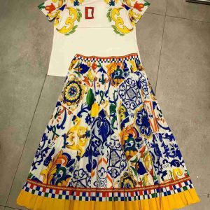 women brand two piece round collar geometrical pattern Short sleeved t shirt quality fashion ladies high skirt Dec 18 11