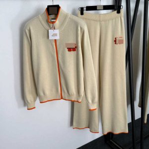 Womens Tracksuits Designer Knitted Set Flocked Letter Decoration Stand Collar Long Sleeve Knitted Cardigan Zipper Jacket High Waist Wide Leg Long Pants for Women DB