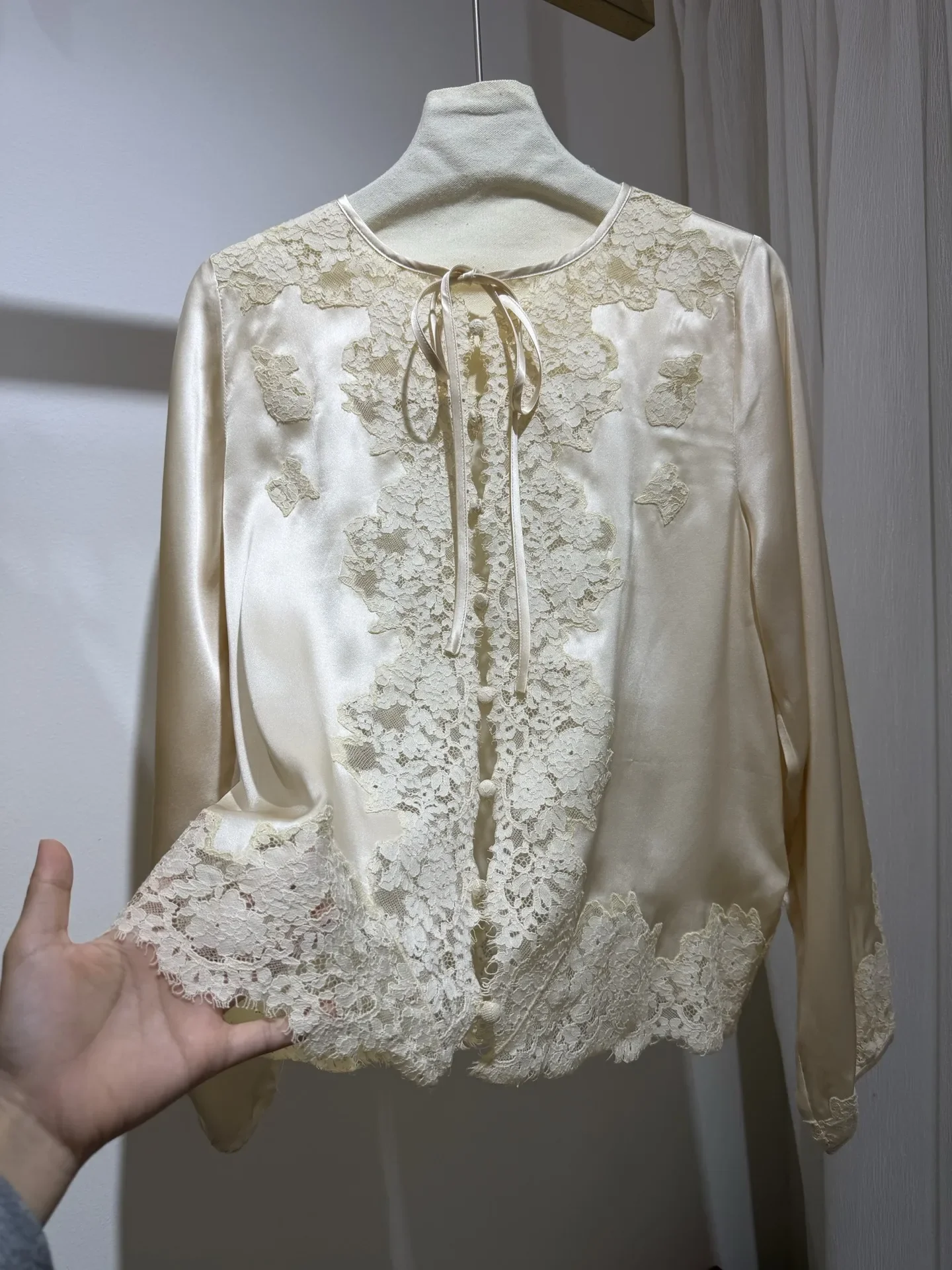 Women Lace Embroidery Elegant Shirt Bow Tie Round Neck Long Sleeve Single Breasted Fashion Ladies 100% Silk Blouse Top - AliExpress Shirts & Blouses
