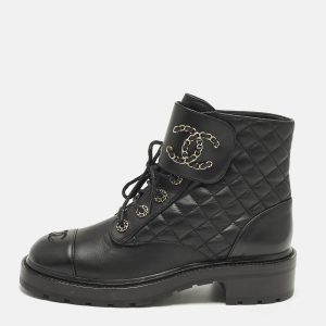 Chanel  Size 41 Black Quilted Leather CC Cap Toe Chain Link Logo Combat Boots, Boots - Luxury Closet